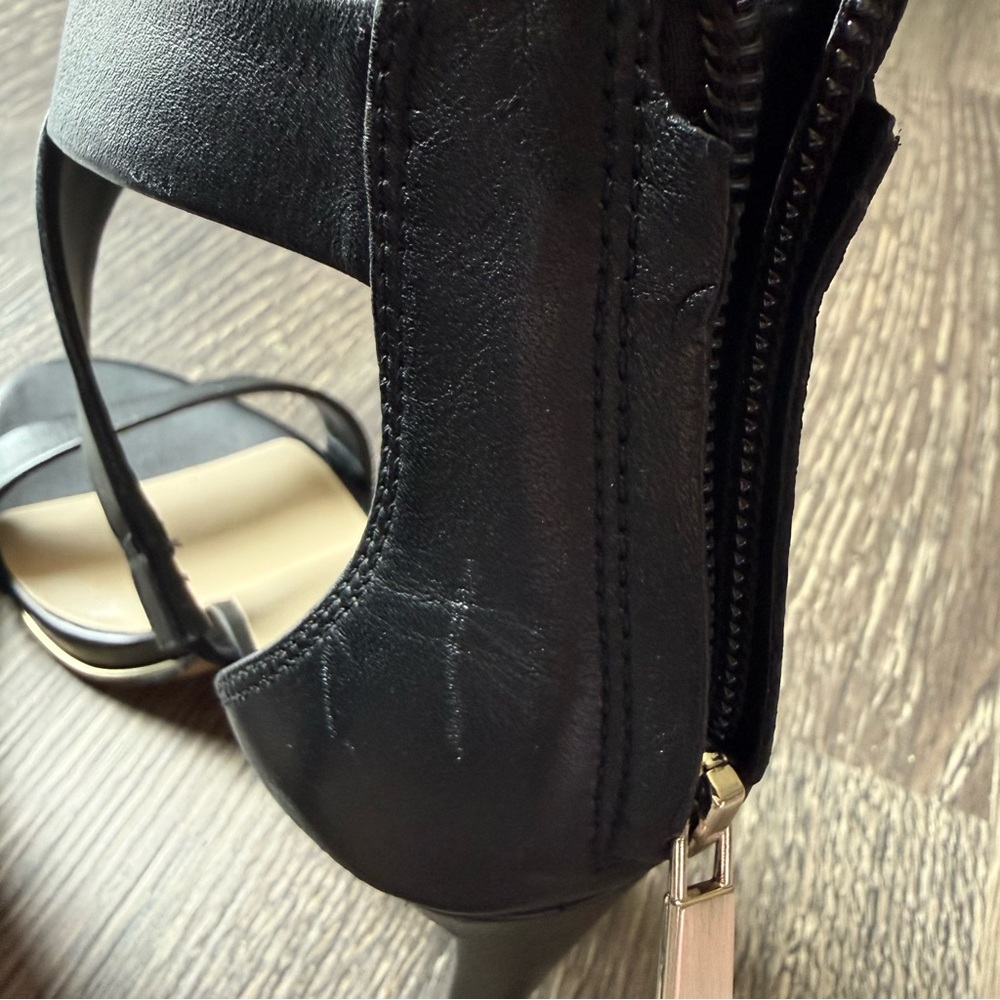 Kenneth Cole Brook Cross Sandal Leather Strappy Heels Size 8M - Picture 5 of 10